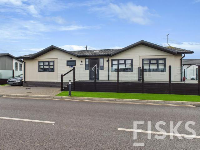Park Home for sale in Canvey Island