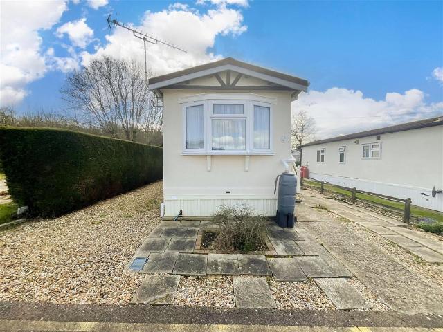 Park Home for sale in Langdon Hills, Essex