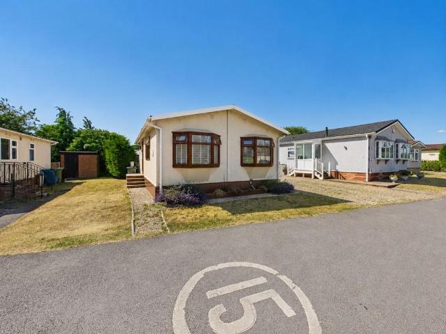 Park Home for sale in Baswich, Staffordshire