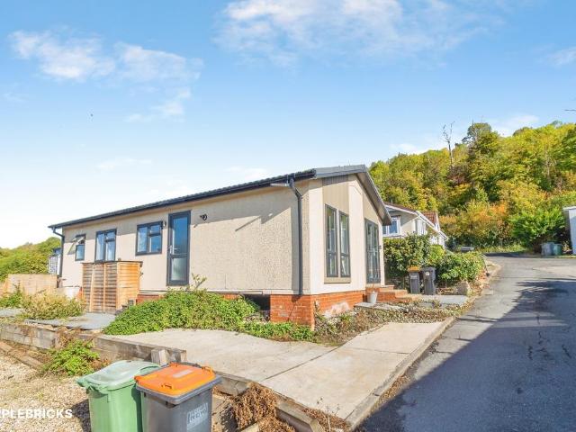 Park Home for sale in Church End, Totternhoe