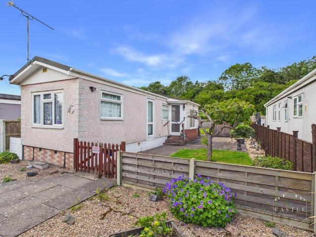 Park Home for sale in Wykin, Barton