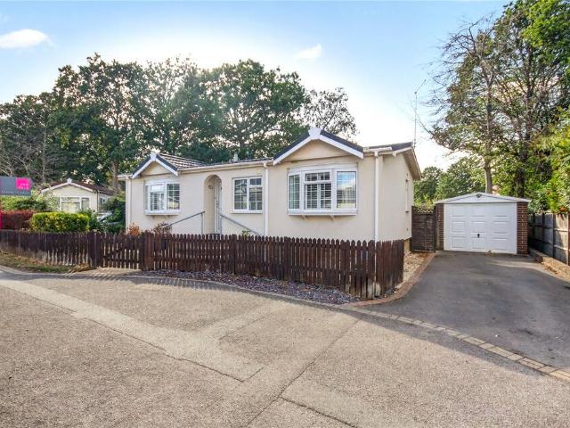 Park Home for sale in Warfield Park, Bracknell Forest
