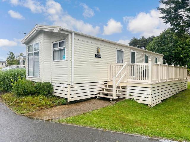 Park Home for sale in Rookley Green, Rookley