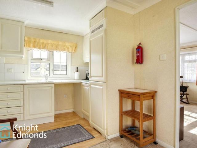 Park Home for sale in Midway, Kent