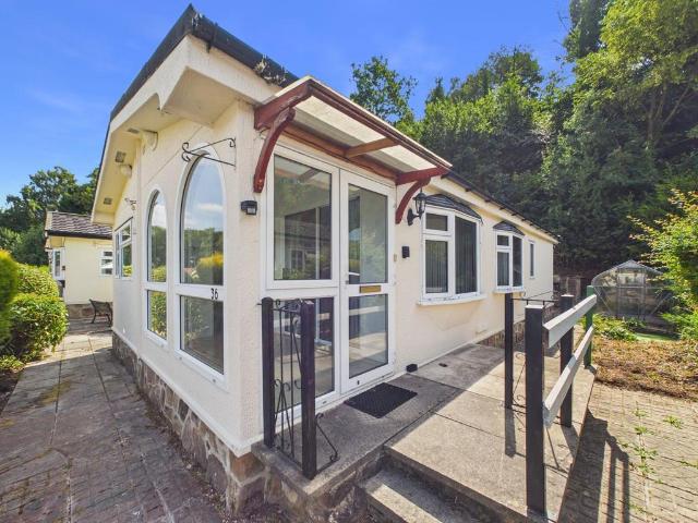 Park Home for sale in Kedleston, East Midlands