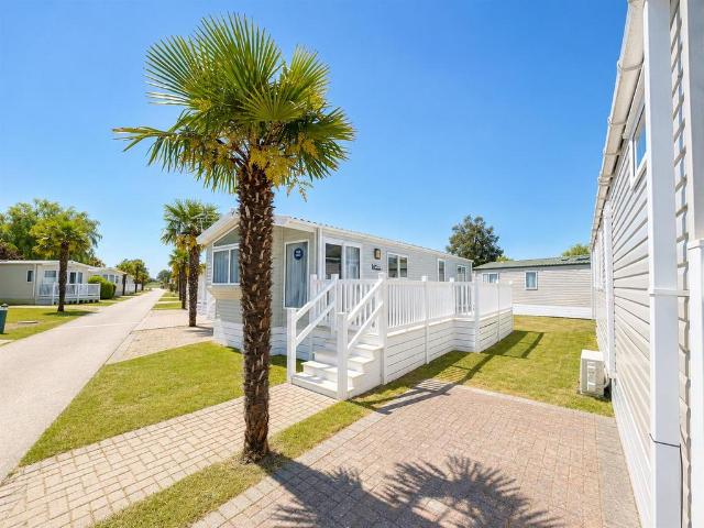 Park Home for sale in Monkton, Acol