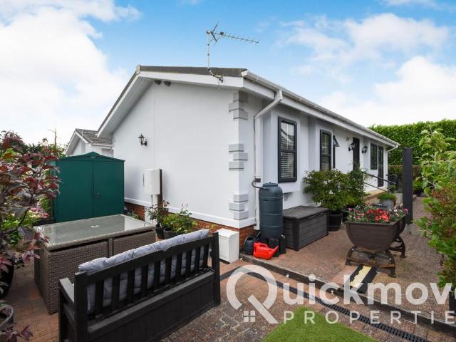 Park Home for sale in Chipping Hill, Essex