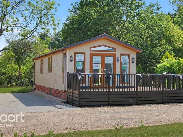 Park Home for sale in East Tuddenham, Norfolk