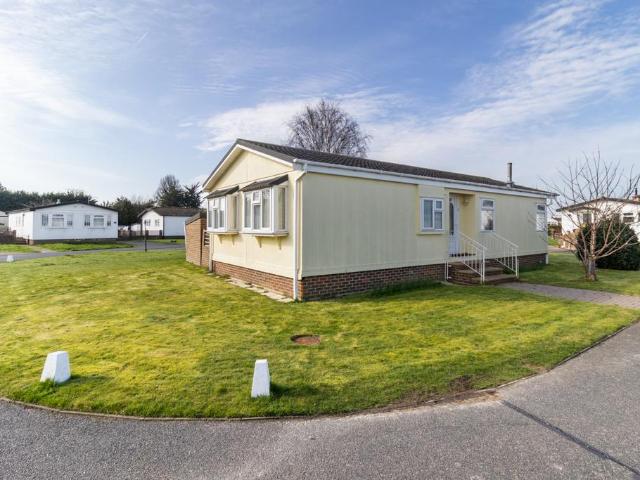 Park Home for sale in Clapham, West Sussex