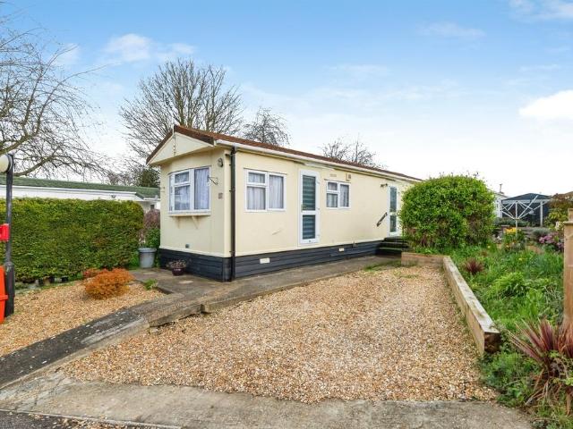 Park Home for sale in King's Walden, Hertfordshire