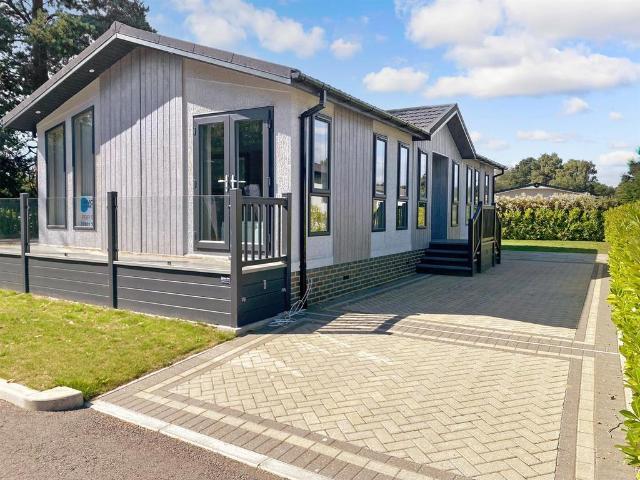 Park Home for sale in Fole, Surrey