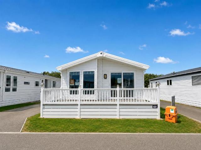 Park Home for sale in Westgate-on-Sea, Acol