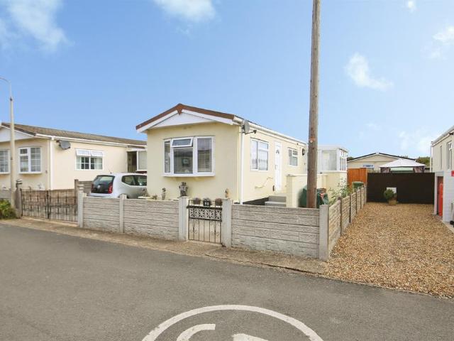 Park Home for sale in Peterborough