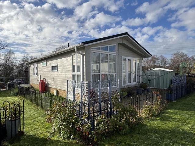Park Home for sale in Limberlost, East Dorset