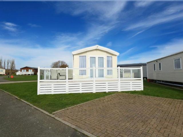 Park Home for sale in Fordham Heath, Essex