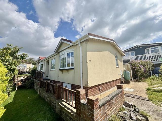 Park Home for sale in Peacehaven, Iford