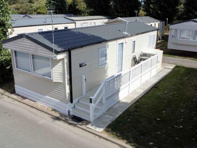 Park Home for sale in Felixstowe, Eastbridge