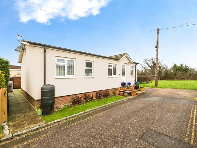 Park Home for sale in Burstow, Hillview