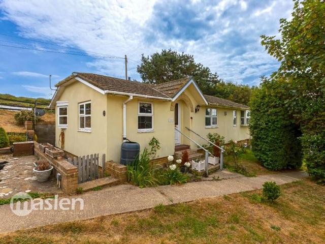Park Home for sale in Peacehaven, Iford