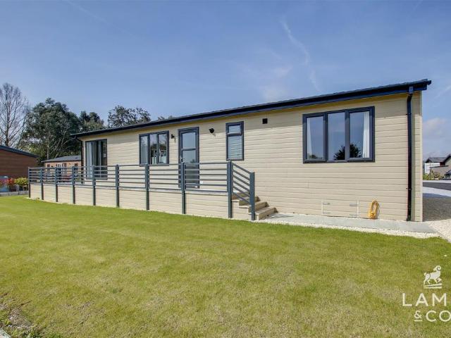 Park Home for sale in Dale Hill, Isle Of Man