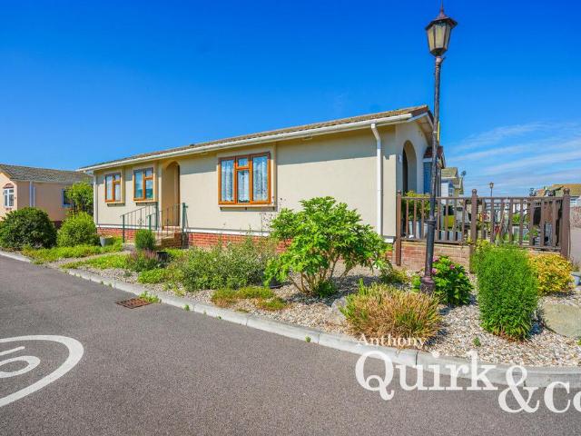 Park Home for sale in Newlands, Essex
