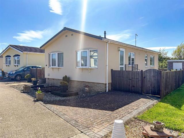 Park Home for sale in Clapham, West Sussex