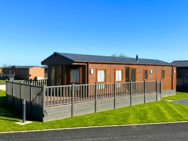 Park Home for sale in Newton Upon Derwent, East Riding Of Yorkshire