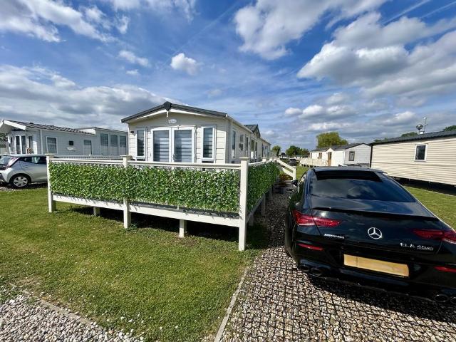 Park Home for sale in Broxbourne, Hertfordshire