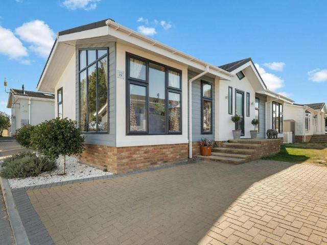 Park Home for sale in Barling, Essex