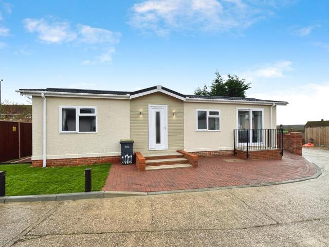 Park Home for sale in Golden Green, Bourne Vale