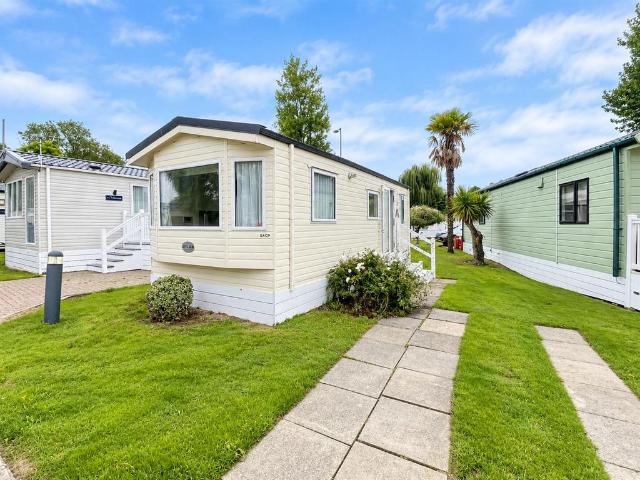 Park Home for sale in Monkton, Acol