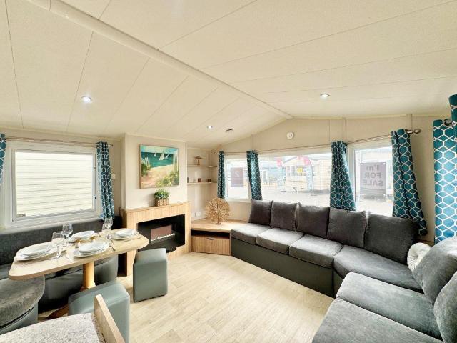 Park Home for sale in Dale Hill, Essex
