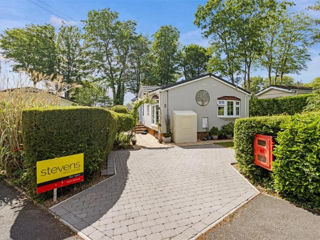 Park Home for sale in Cross In Hand, East Sussex