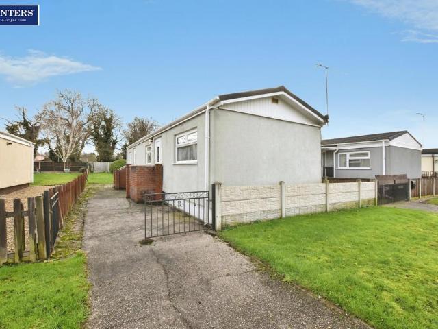 Bungalow for sale in Ashby Parkland, North Lincolnshire