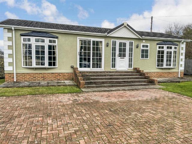 Park Home for sale in Sandown Park, Kent