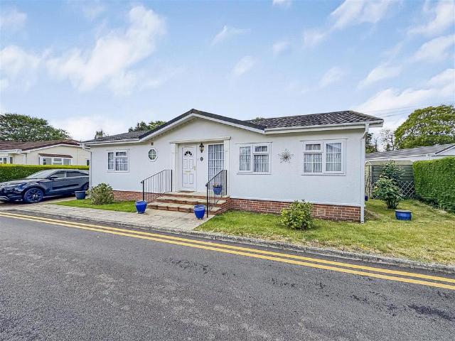 Park Home for sale in Bray
