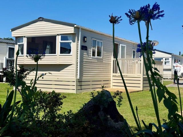 Park Home for sale in Tywardreath, Cornwall