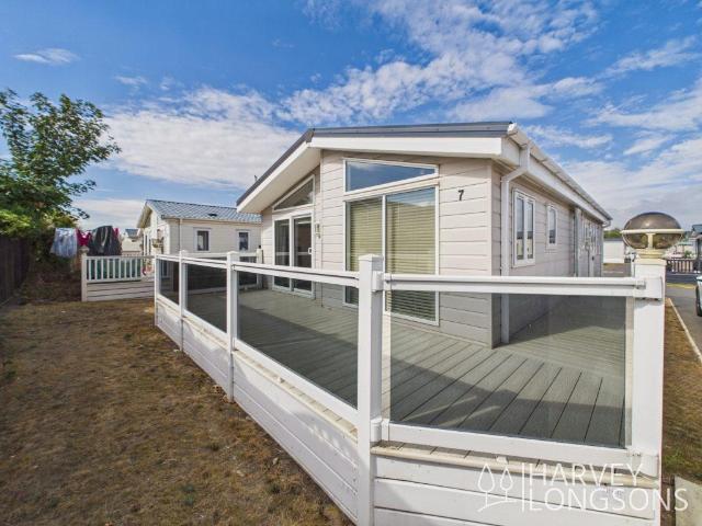 Park Home for sale in Felixstowe, Eastbridge