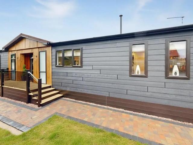 Park Home for sale in Welford on Avon CP, Alderminster
