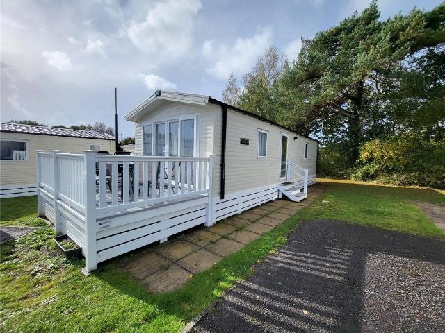 Park Home for sale in Ferndown, East Dorset