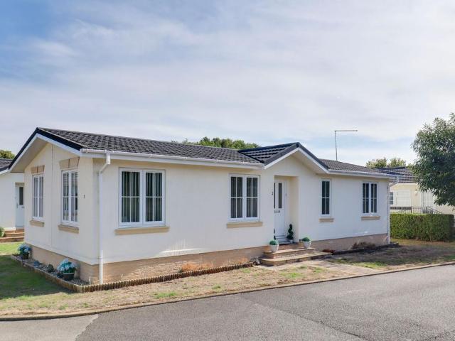 Park Home for sale in Huntingdon, Cambridgeshire