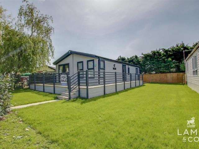 Park Home for sale in Dale Hill, Isle Of Man