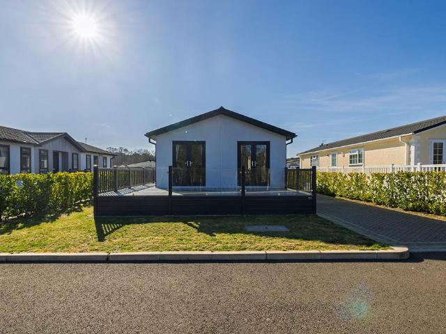 Park Home for sale in Fole, Surrey