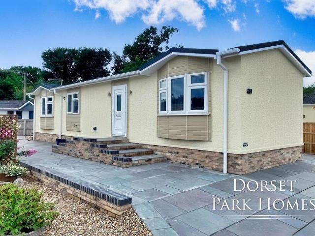 Park Home for sale in West Moors, Ferndown