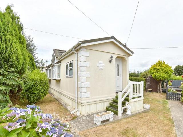 Park Home for sale in Ash, Kent