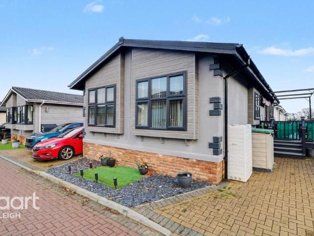 Park Home for sale in Barling, Essex