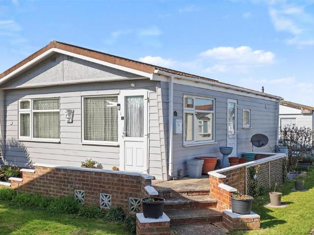 Park Home for sale in Barling, Essex