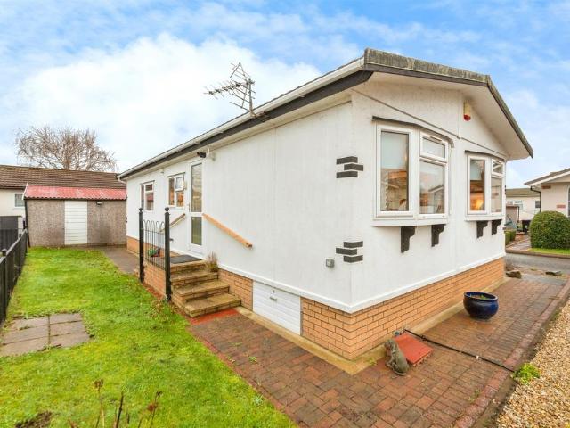 Park Home for sale in Barholm, Lincolnshire