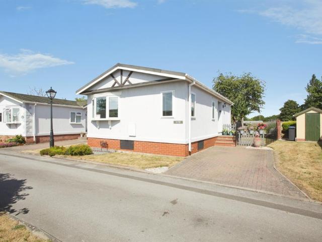 Park Home for sale in New Bilton, Warwickshire