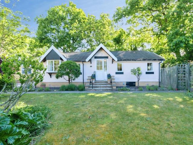 Park Home for sale in Verwood, East Dorset